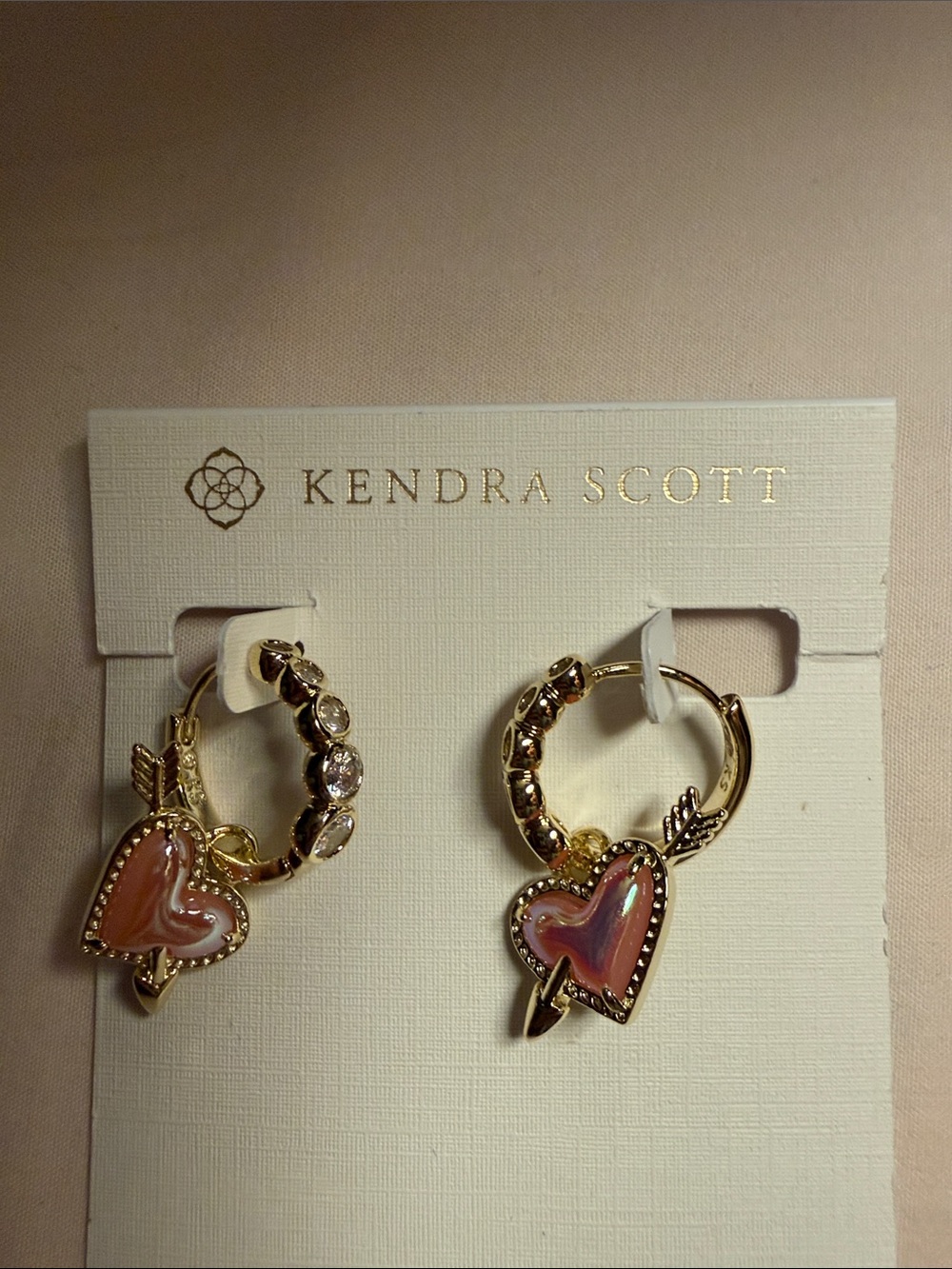 NEW Kendra Scott Heart Arrow Gold Diamond Huggie Pink Opal Iridescent Earrings - Picture 6 of 6